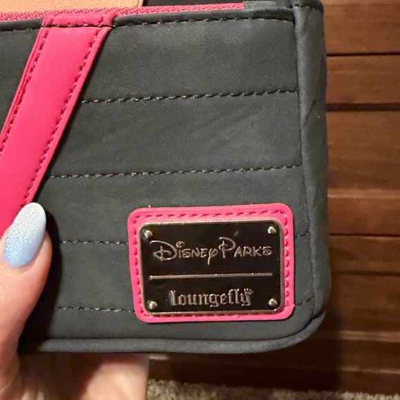 Loungefly Edna Mode Backpack - Picture 5 of 5